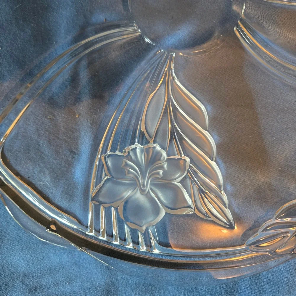 Vintage Frosted Floral Clear Glass Serving Platter Scalloped Wheat Rim 12 Inch